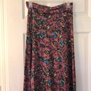 LuLaRoe Maxi skirt XS feather pattern